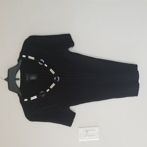 R.Q.T. black v neck shortsleeve sweater with deco at the neck